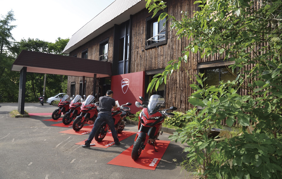 バイクの新車発表展示会（2015）
