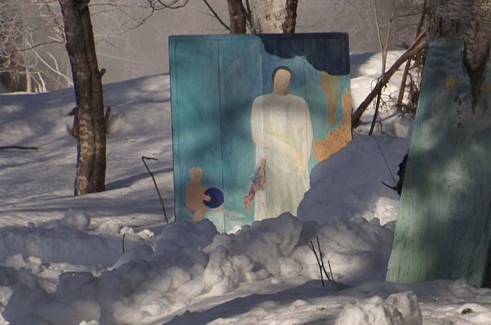 雪の中の作品群