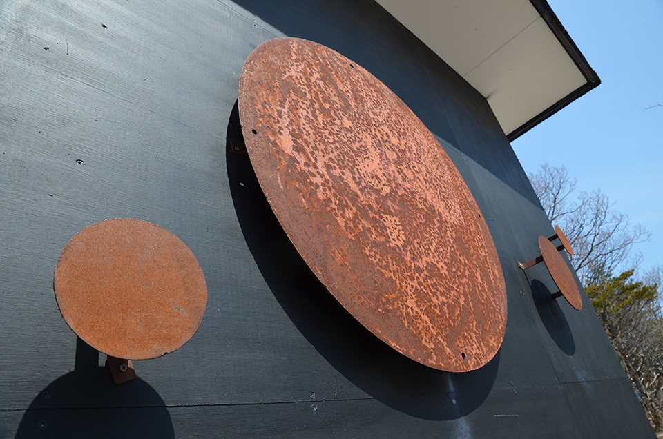 錆びるのと錆びさせるのでは全く意味合いが違ってくるんだね。